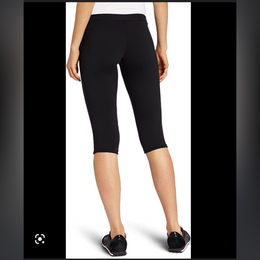 Brand new Reebok Skinny Capri